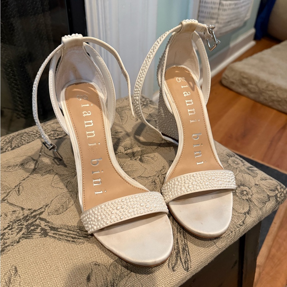 Gianni Bini Pearl White Heels